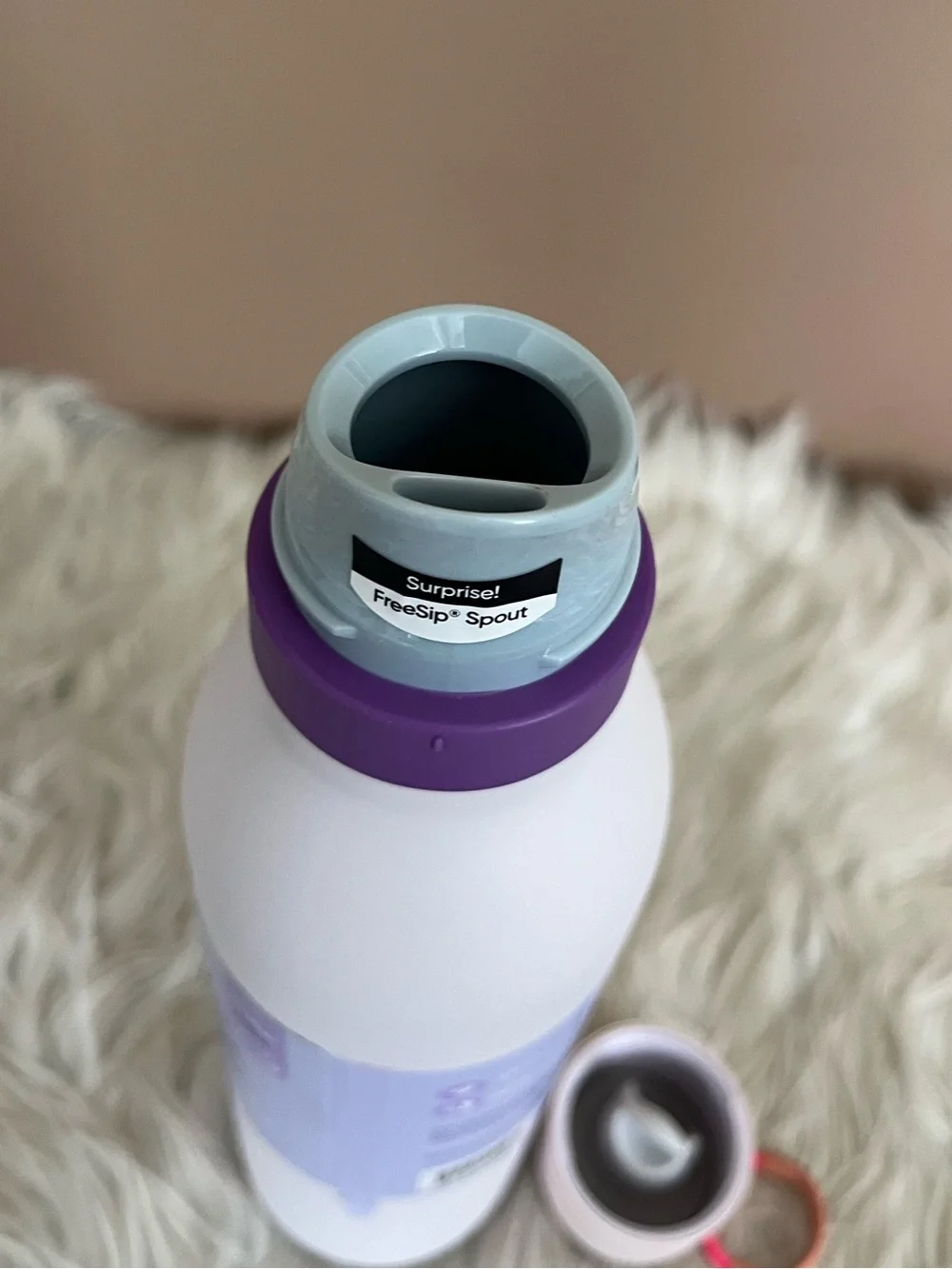 {Owala} FreeSip Twist Cap Stainless Steel Water Bottle 24 fl oz in Dreamy Field - Picture 9 of 10